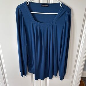 Women's Blue Long Sleeve Top
